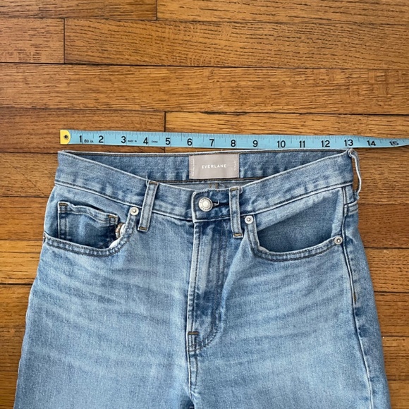 Everlane High Rise Kick Crop Raw Hem Light Wash Jeans Structured Denim Size 26 - Picture 5 of 9